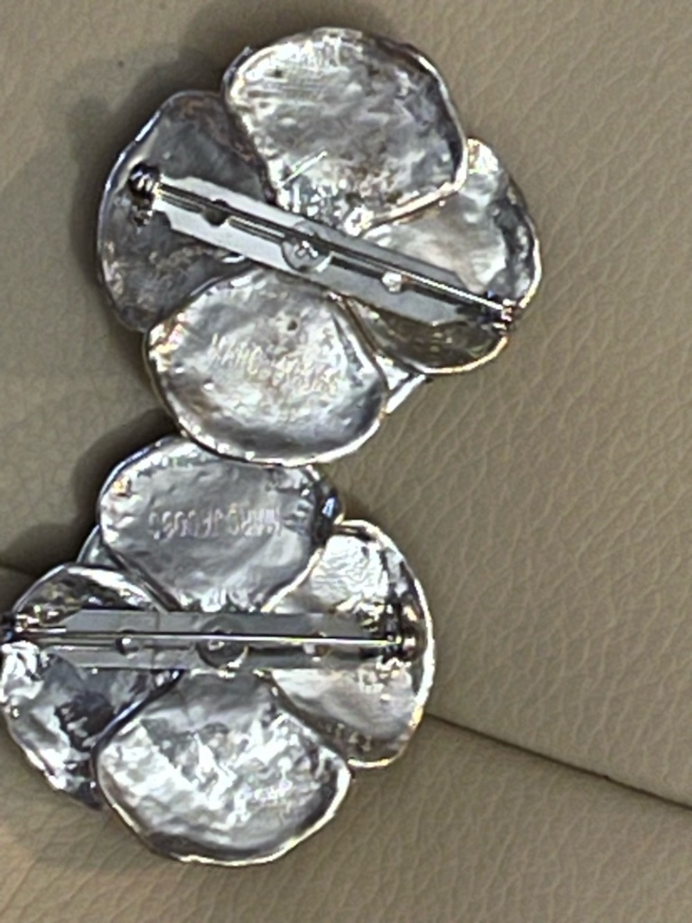 MARC JACOBS Multi-Color Crystal - Pink & Blue brooche mever used - Picture 13 of 16
